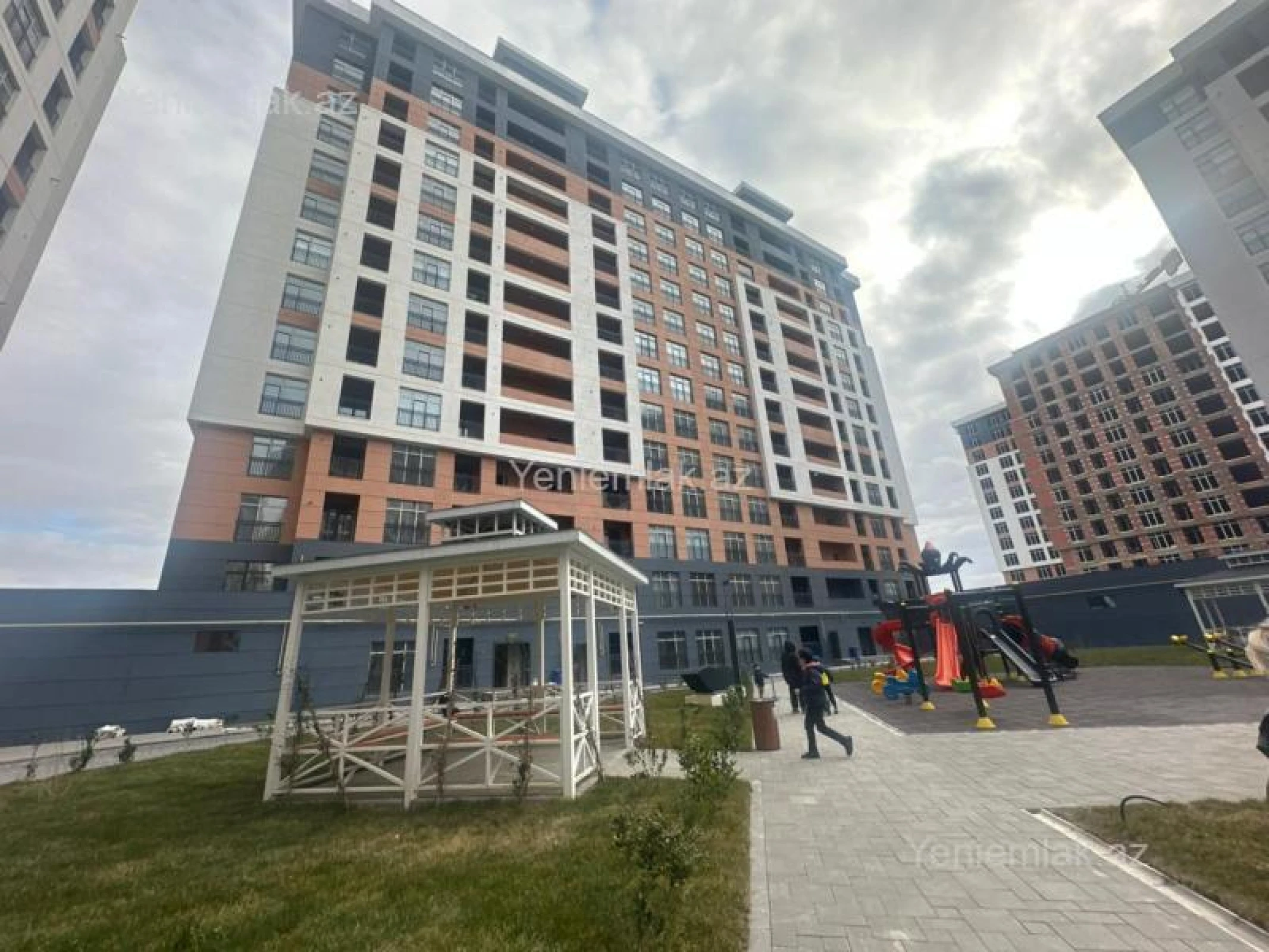 Satılır 2 otaqlı yeni tikili 64 m²