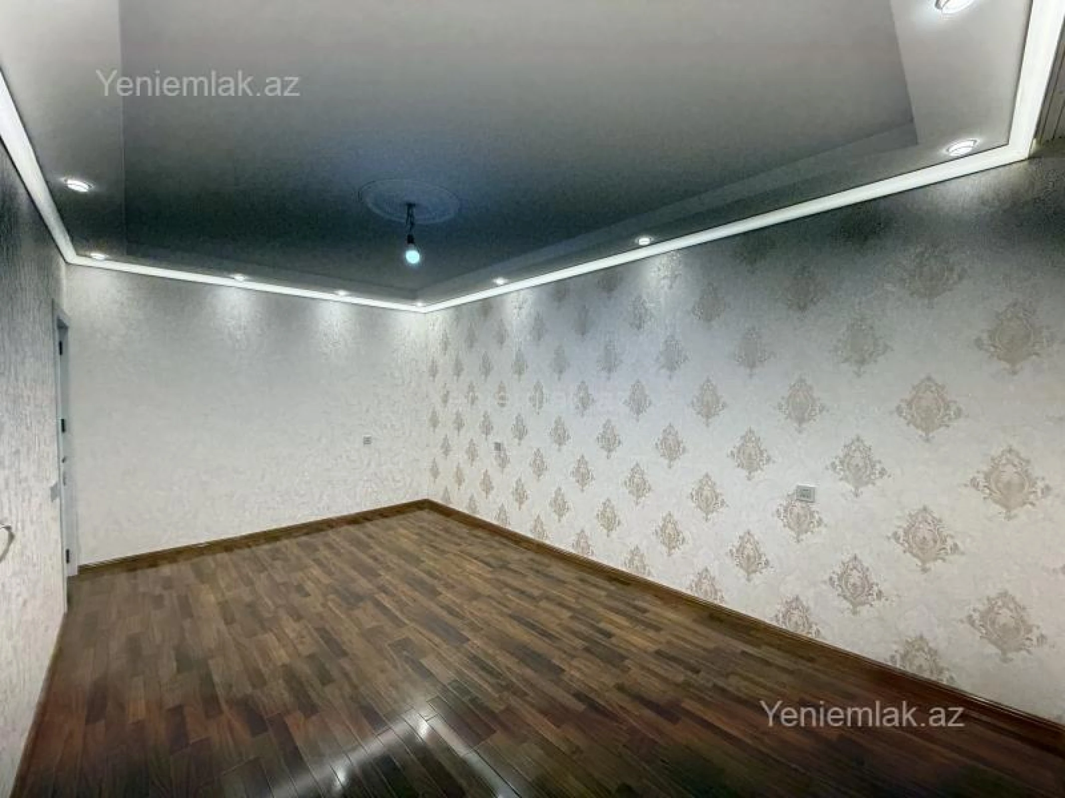 Satılır 3 otaqlı köhnə tikili 72 m²