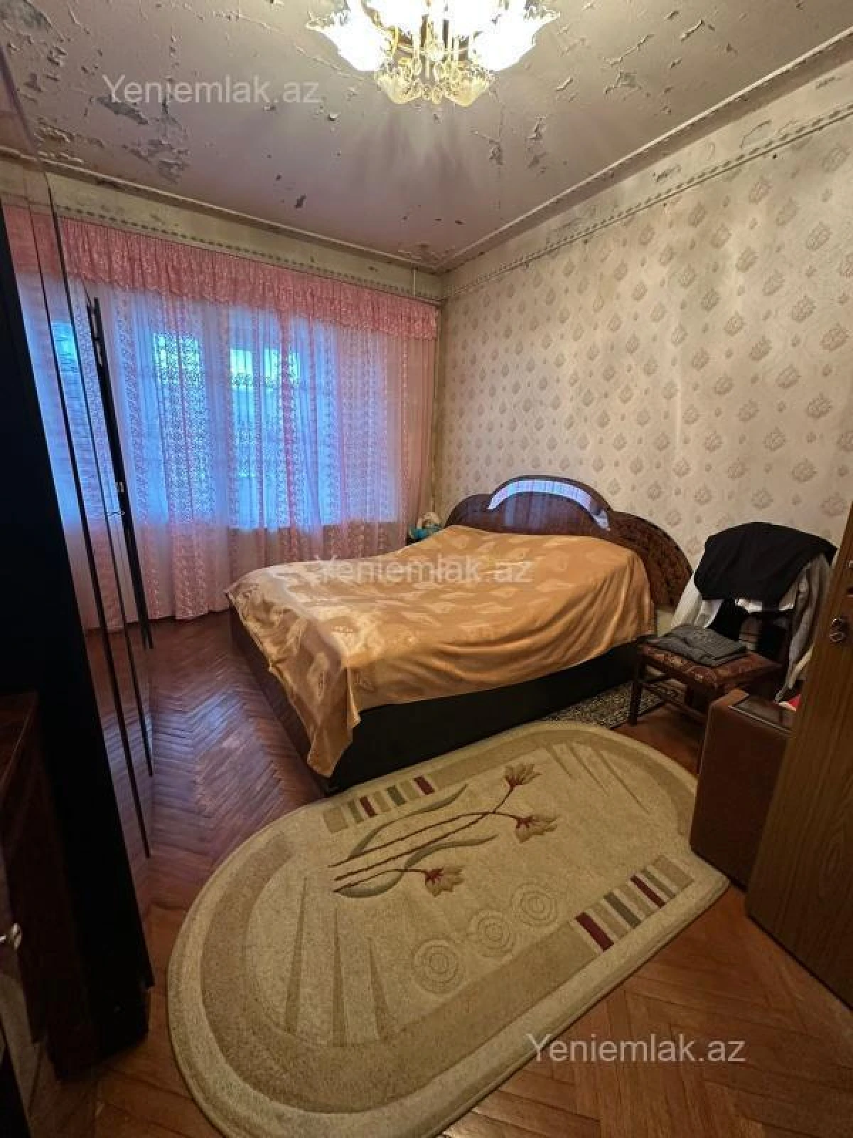 Satılır 4 otaqlı köhnə tikili 120 m²