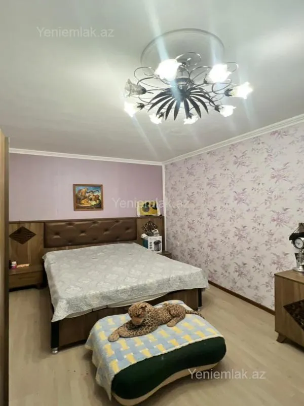 Satılır 3 otaqlı köhnə tikili 82 m²