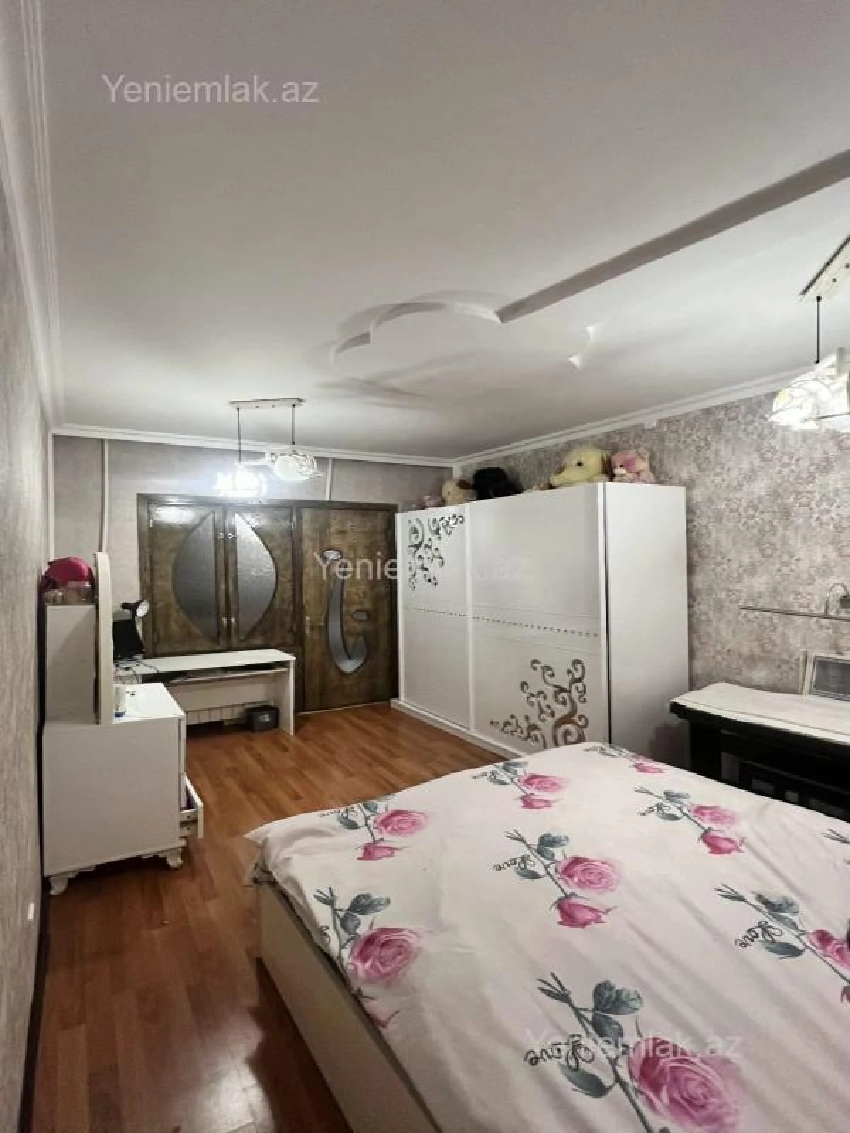 Satılır 3 otaqlı köhnə tikili 82 m²