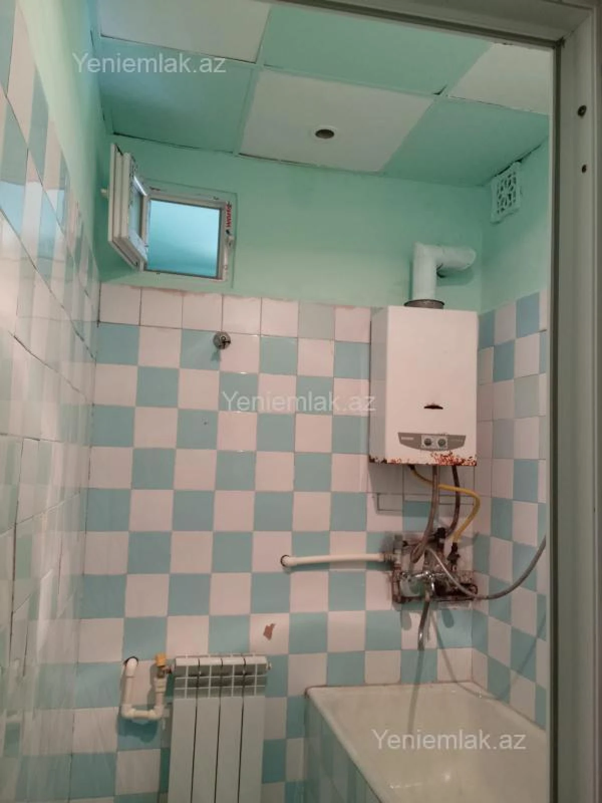 Satılır 2 otaqlı köhnə tikili 60 m²