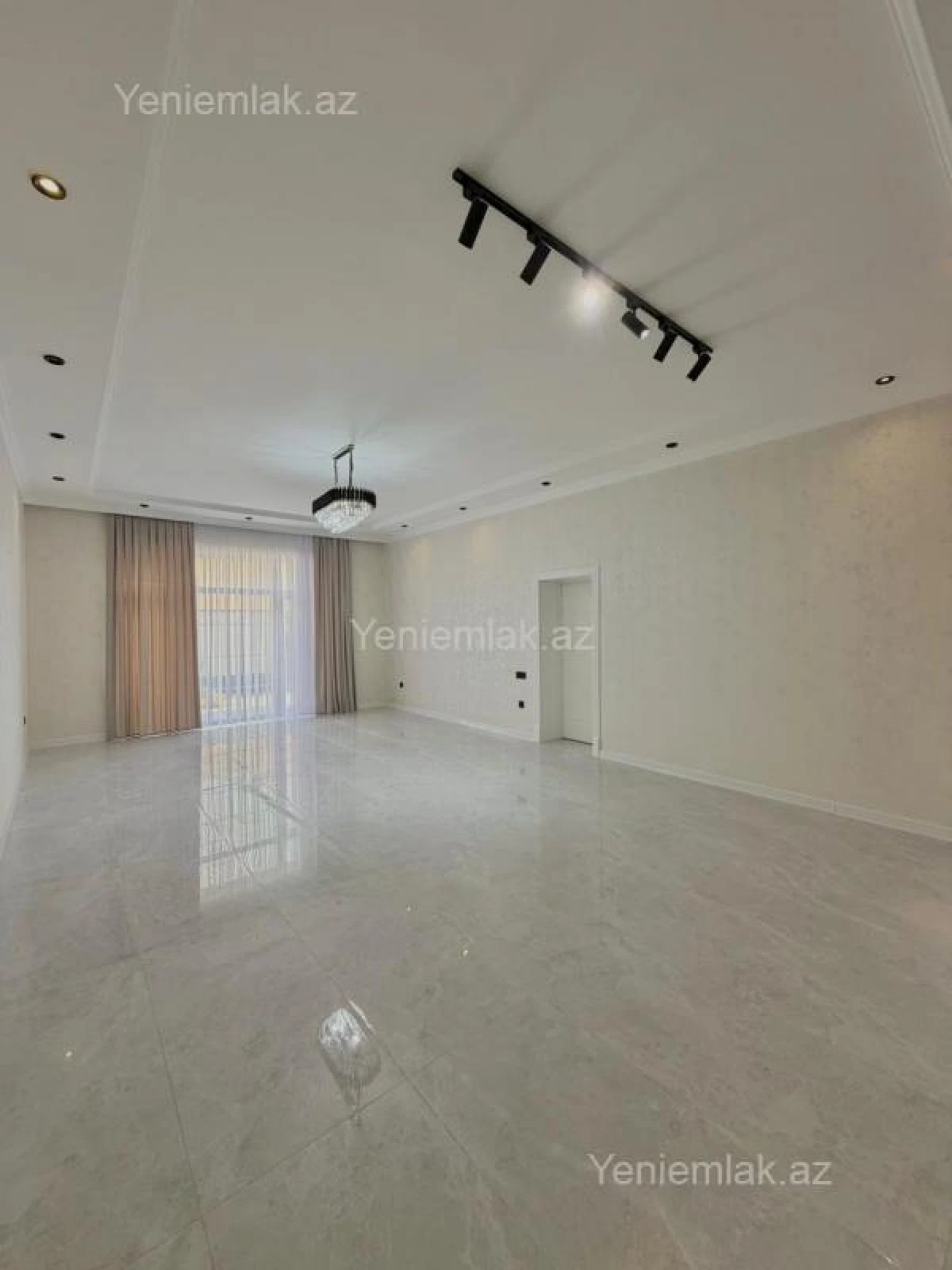 Satılır 4 otaqlı həyət evi 180 m²