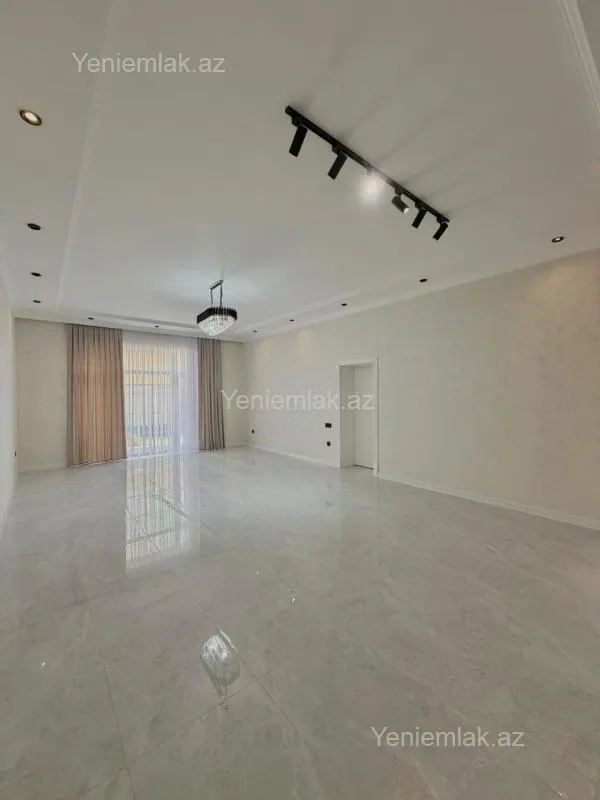 Satılır 4 otaqlı həyət evi 180 m²