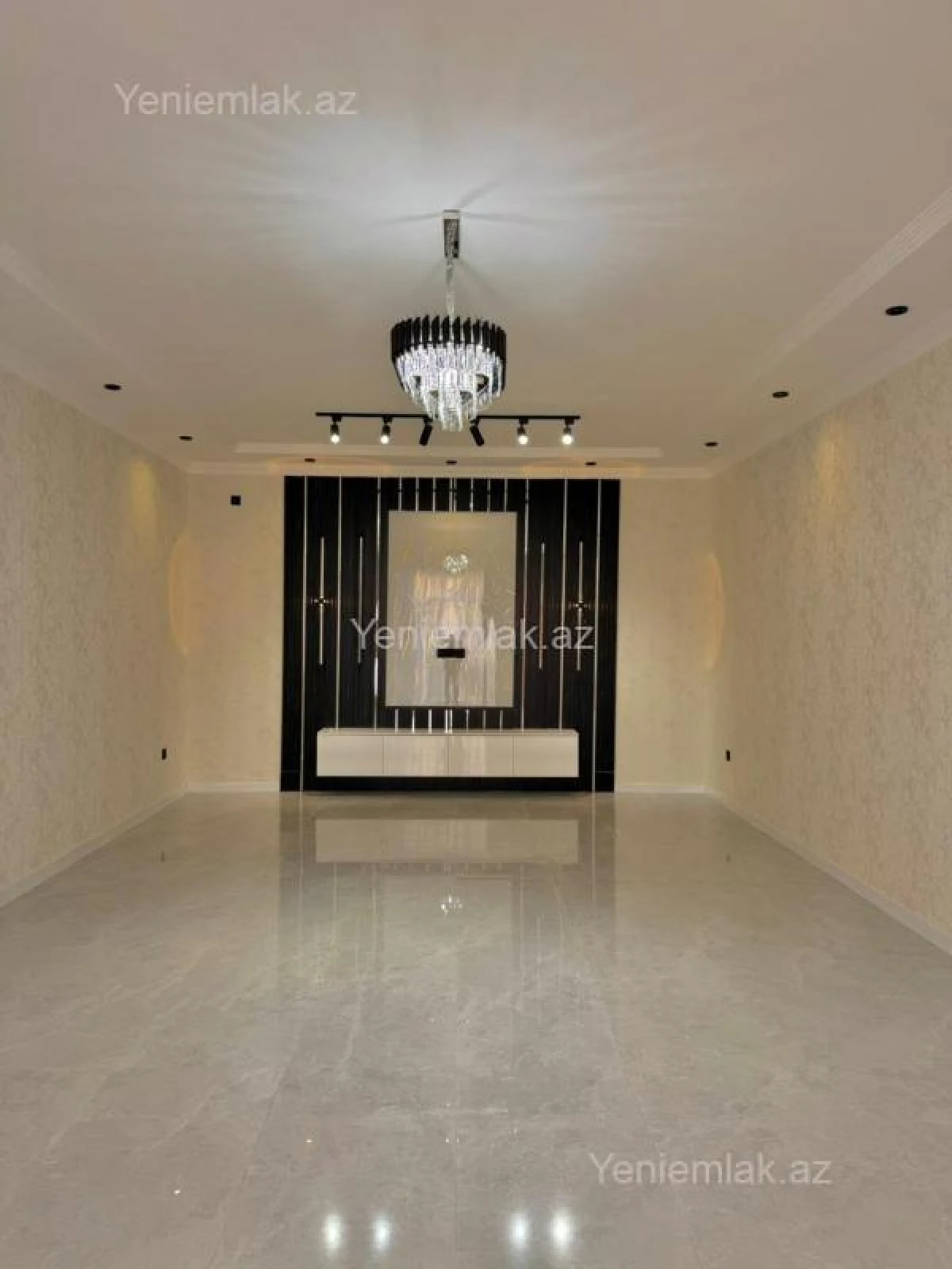 Satılır 4 otaqlı həyət evi 180 m²