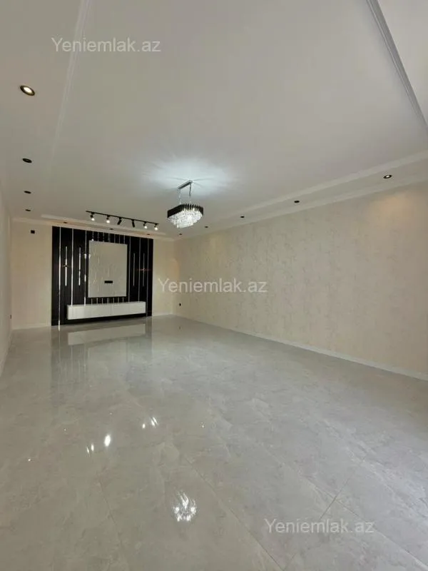 Satılır 4 otaqlı həyət evi 180 m²