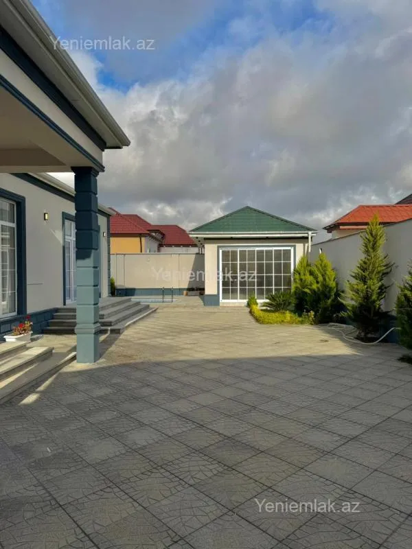Satılır 4 otaqlı həyət evi 180 m²