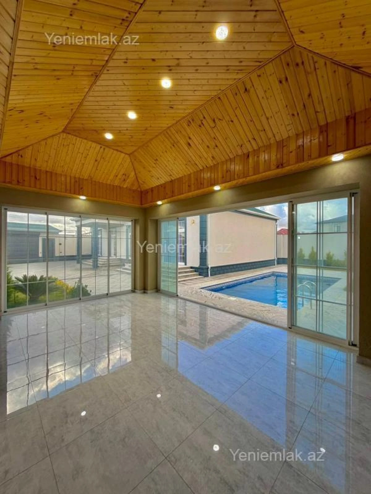 Satılır 4 otaqlı həyət evi 180 m²