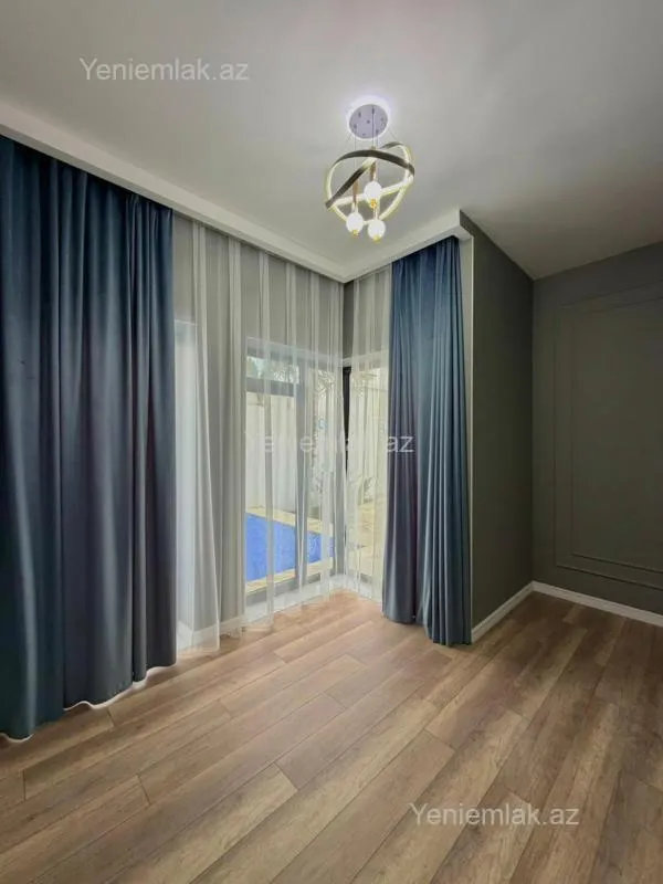 Satılır 4 otaqlı həyət evi 140 m²