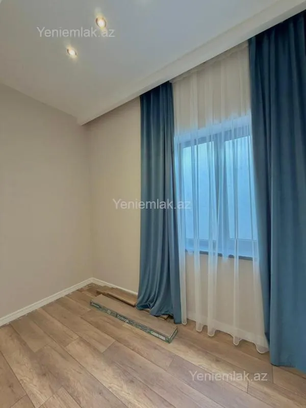 Satılır 4 otaqlı həyət evi 140 m²