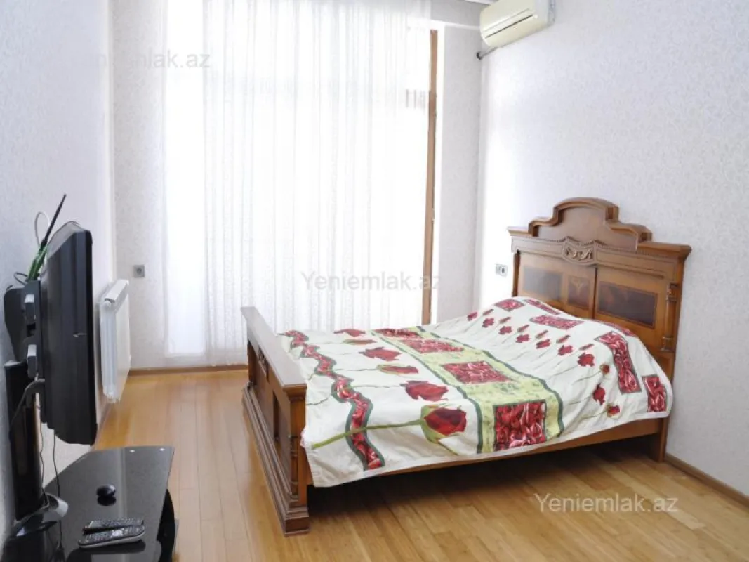 Satılır 4 otaqlı yeni tikili 192 m²