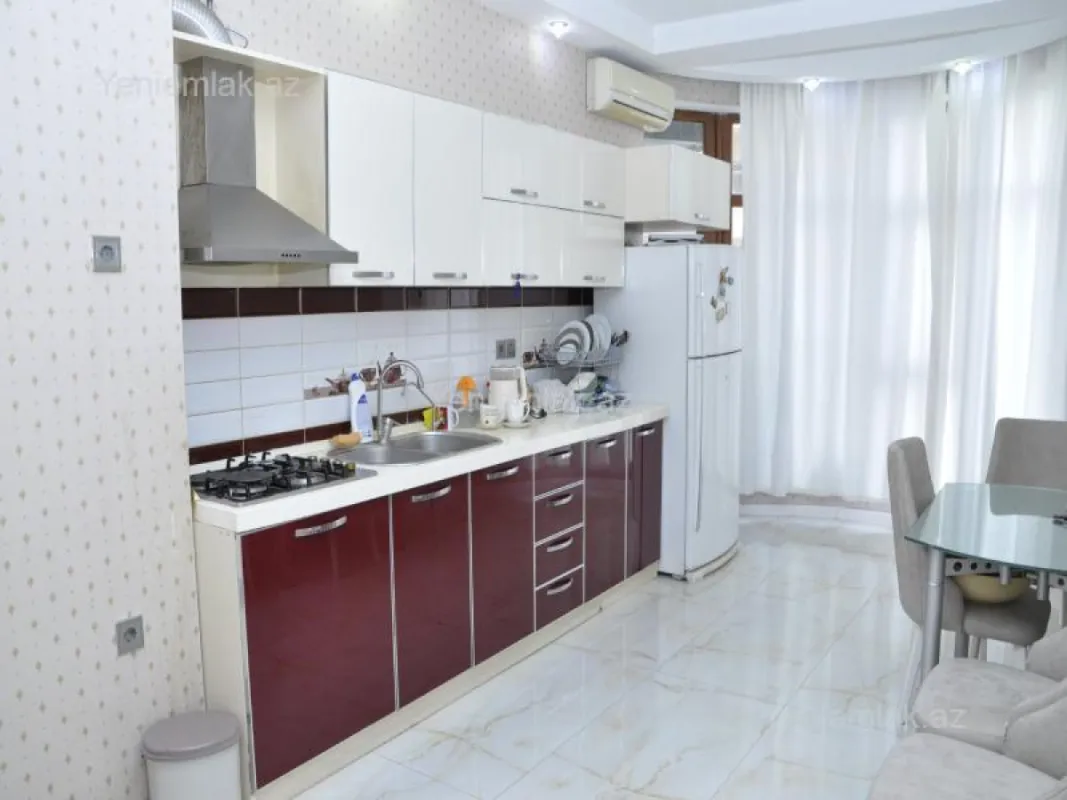 Satılır 4 otaqlı yeni tikili 192 m²