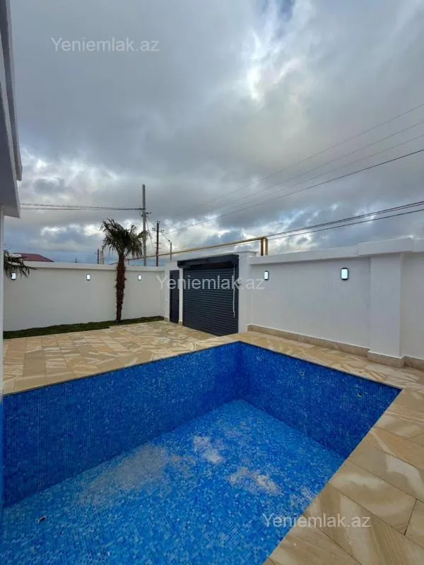 Satılır 4 otaqlı həyət evi 150 m²