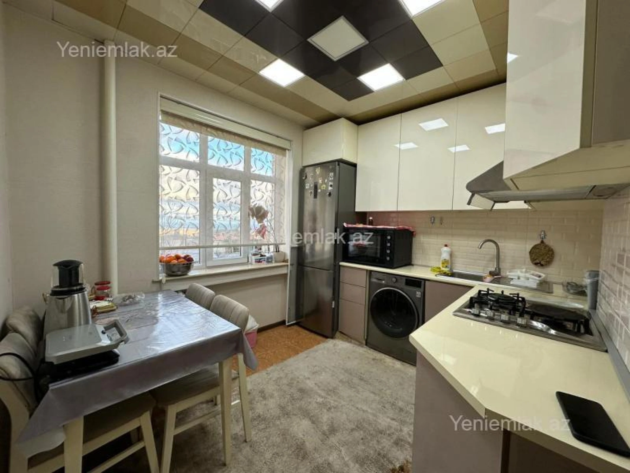 Satılır 2 otaqlı köhnə tikili 60 m²