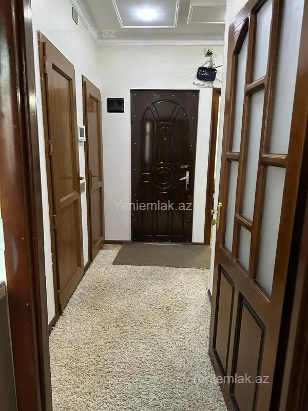 Satılır 2 otaqlı köhnə tikili 60 m²