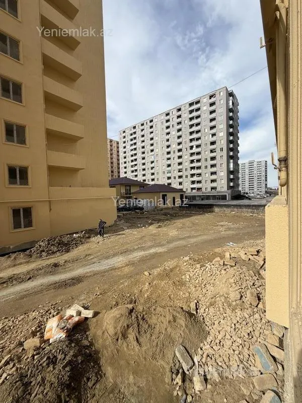 Satılır 1 otaqlı yeni tikili 79 m²