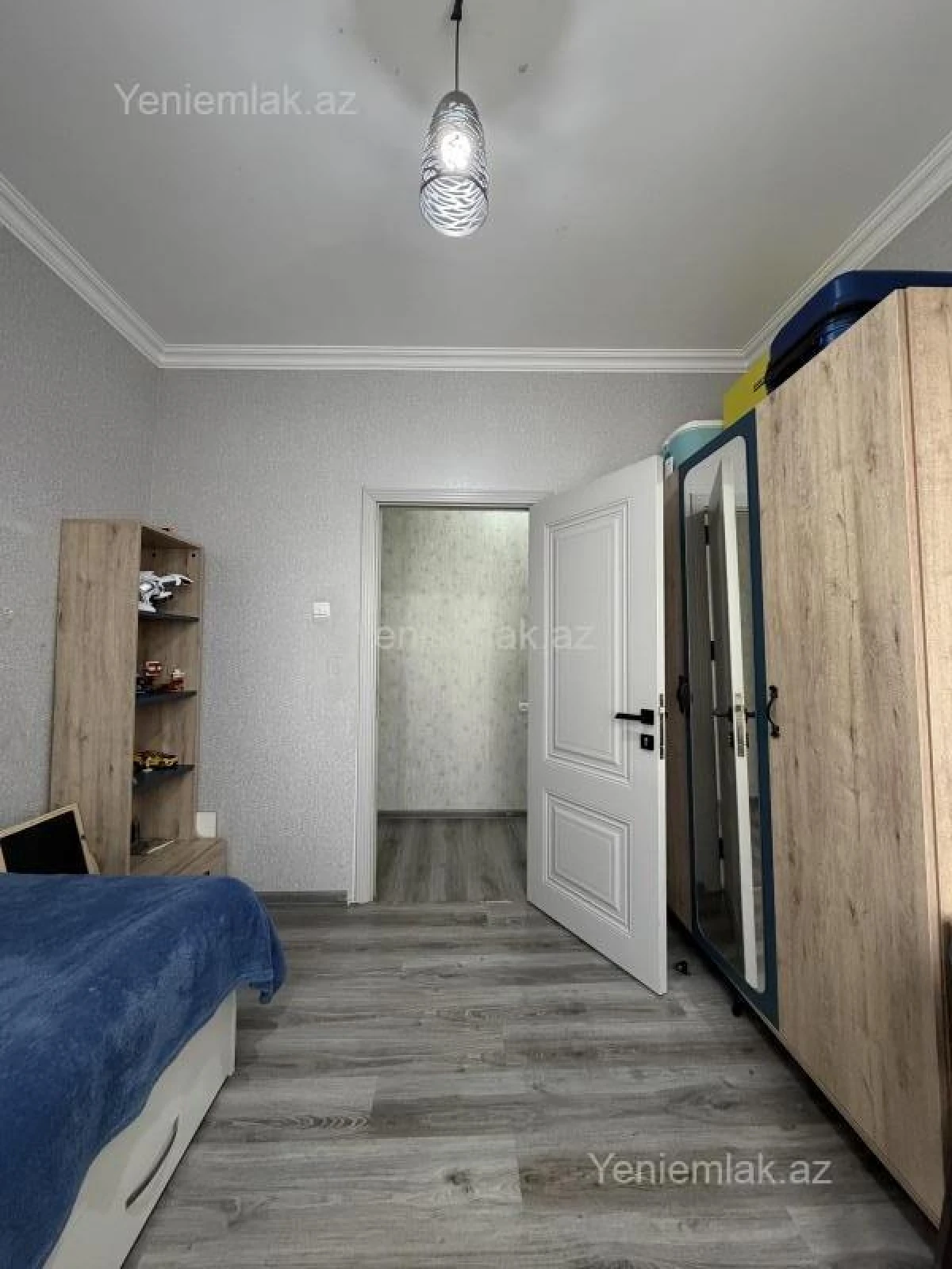 Satılır 4 otaqlı köhnə tikili 95 m²