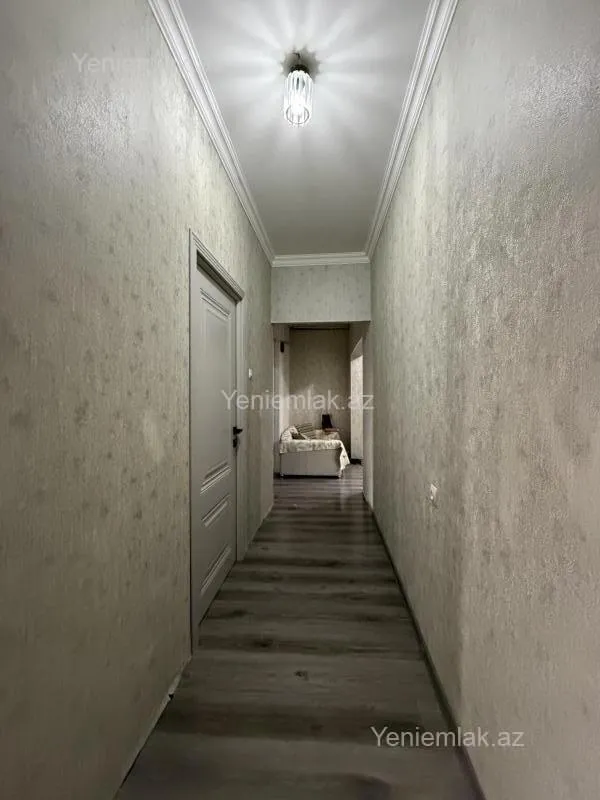 Satılır 4 otaqlı köhnə tikili 95 m²