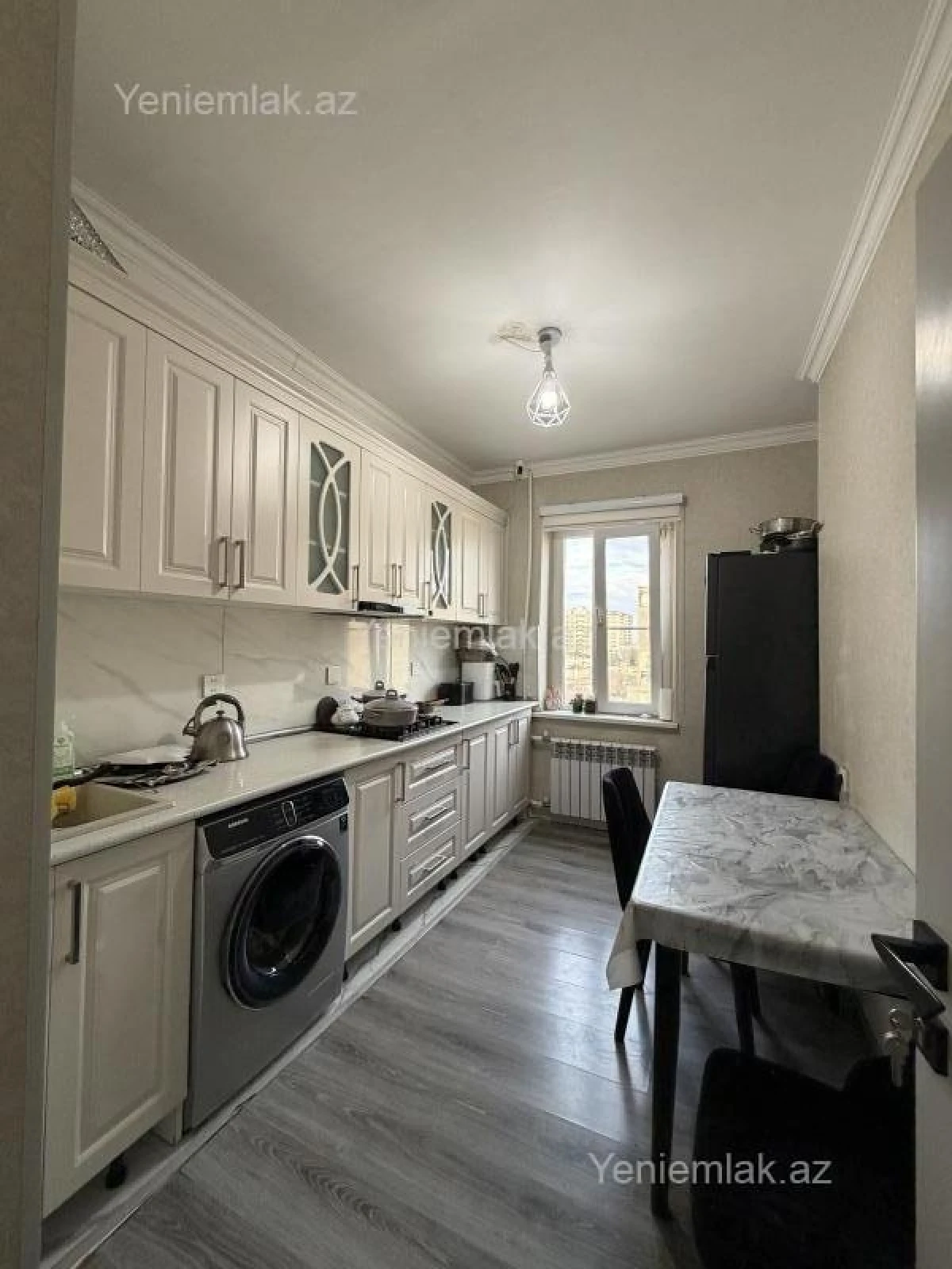 Satılır 4 otaqlı köhnə tikili 95 m²