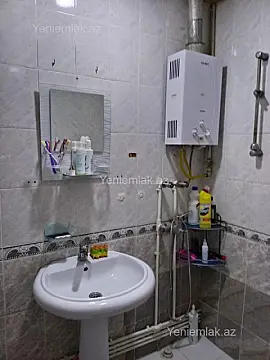 Satılır 3 otaqlı köhnə tikili 80 m²