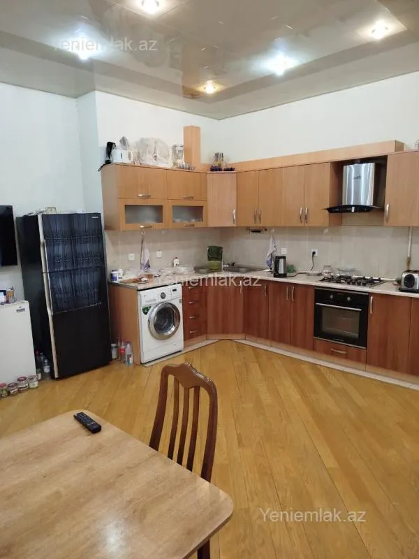 Satılır 3 otaqlı yeni tikili 140 m²