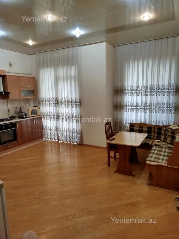 Satılır 3 otaqlı yeni tikili 140 m²