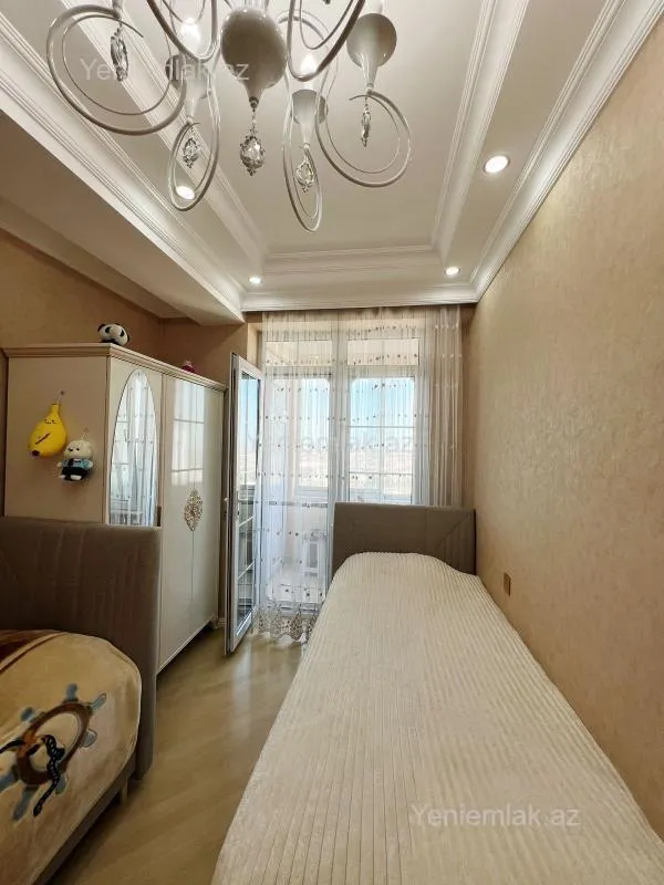 Satılır 3 otaqlı yeni tikili 88 m²