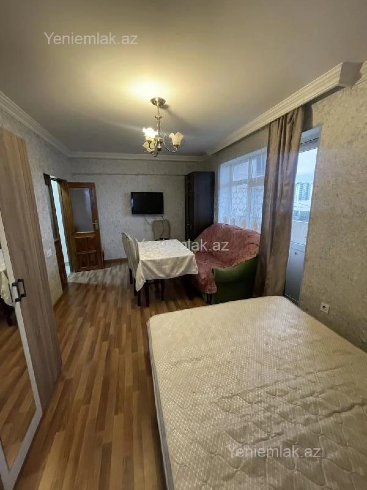 Satılır 1 otaqlı köhnə tikili 38 m²