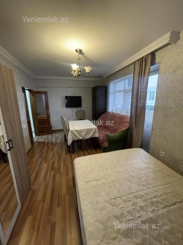 Satılır 1 otaqlı köhnə tikili 38 m²