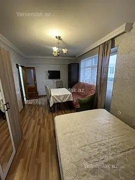 Satılır 1 otaqlı köhnə tikili 38 m²
