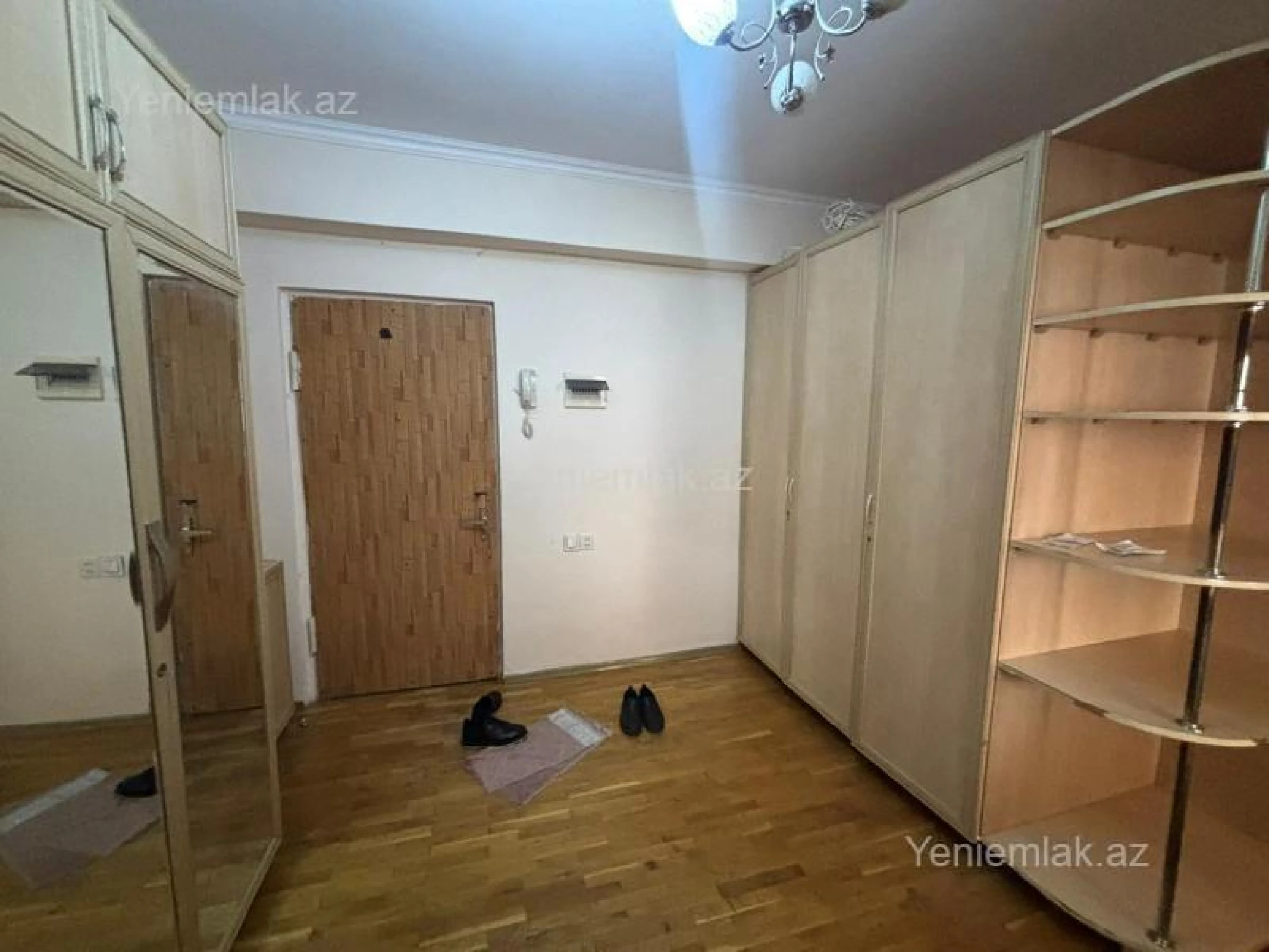 Satılır 3 otaqlı yeni tikili 81.5 m²