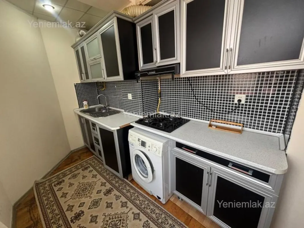 Satılır 3 otaqlı yeni tikili 81.5 m²