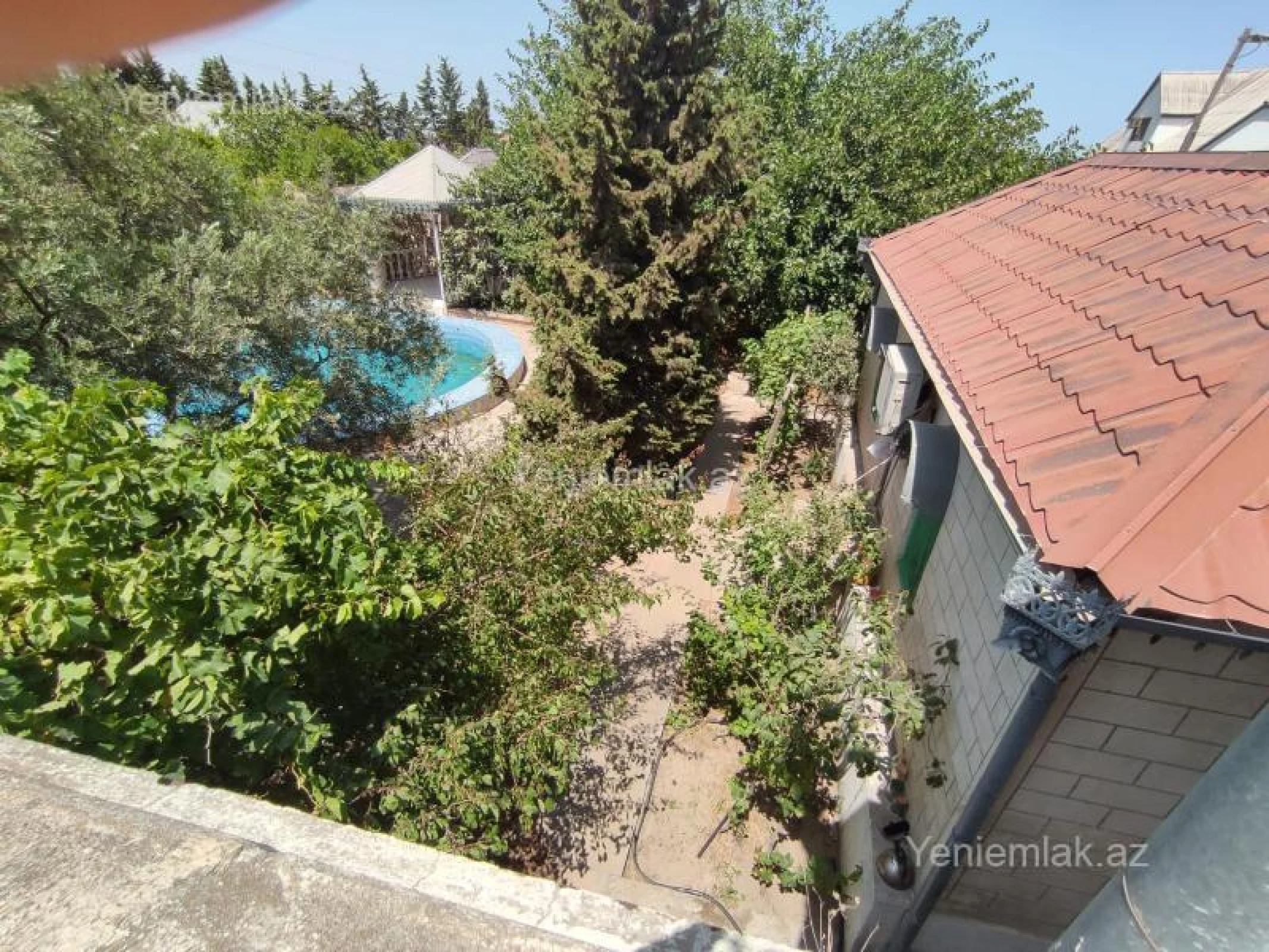 Satılır 6 otaqlı həyət evi 250 m²