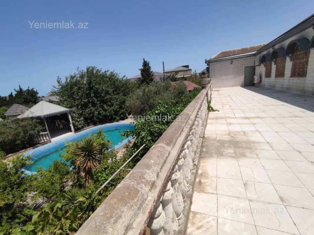 Satılır 6 otaqlı həyət evi 250 m²