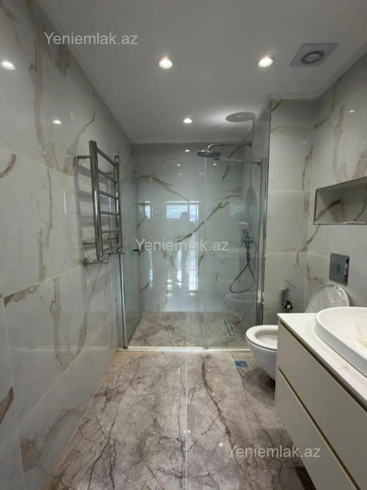 Satılır 3 otaqlı yeni tikili 84.3 m²