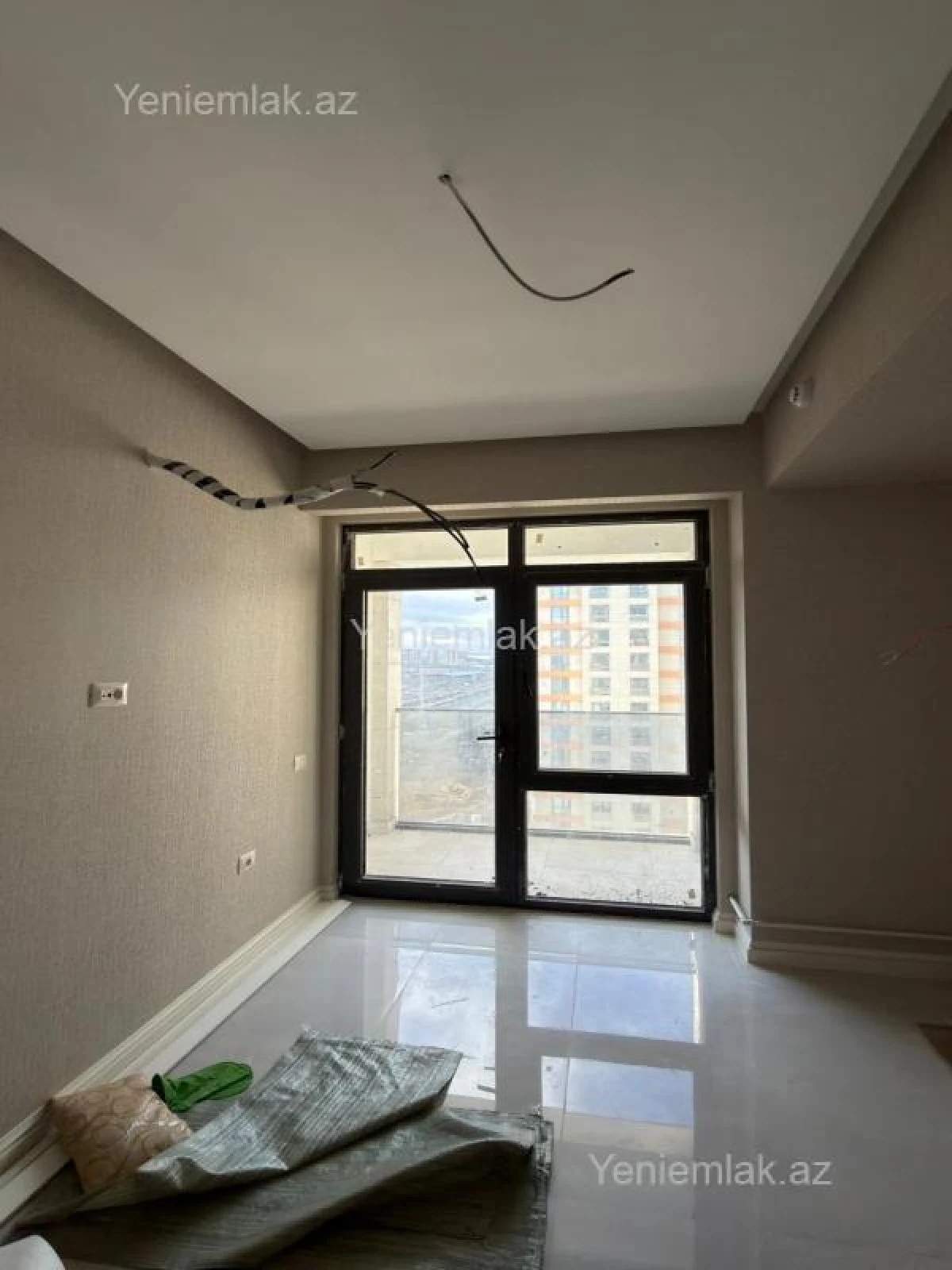 Satılır 3 otaqlı yeni tikili 84.3 m²