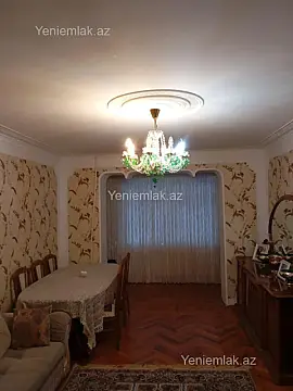 Satılır 4 otaqlı köhnə tikili 100 m²