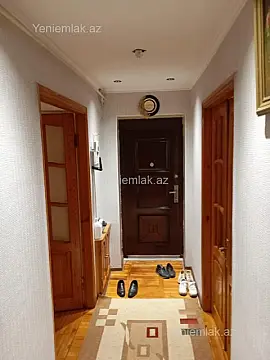Satılır 4 otaqlı köhnə tikili 100 m²