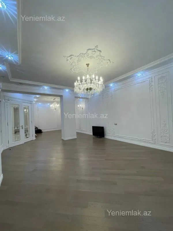 Satılır 3 otaqlı yeni tikili 181 m²