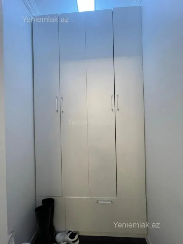 Satılır 3 otaqlı yeni tikili 181 m²