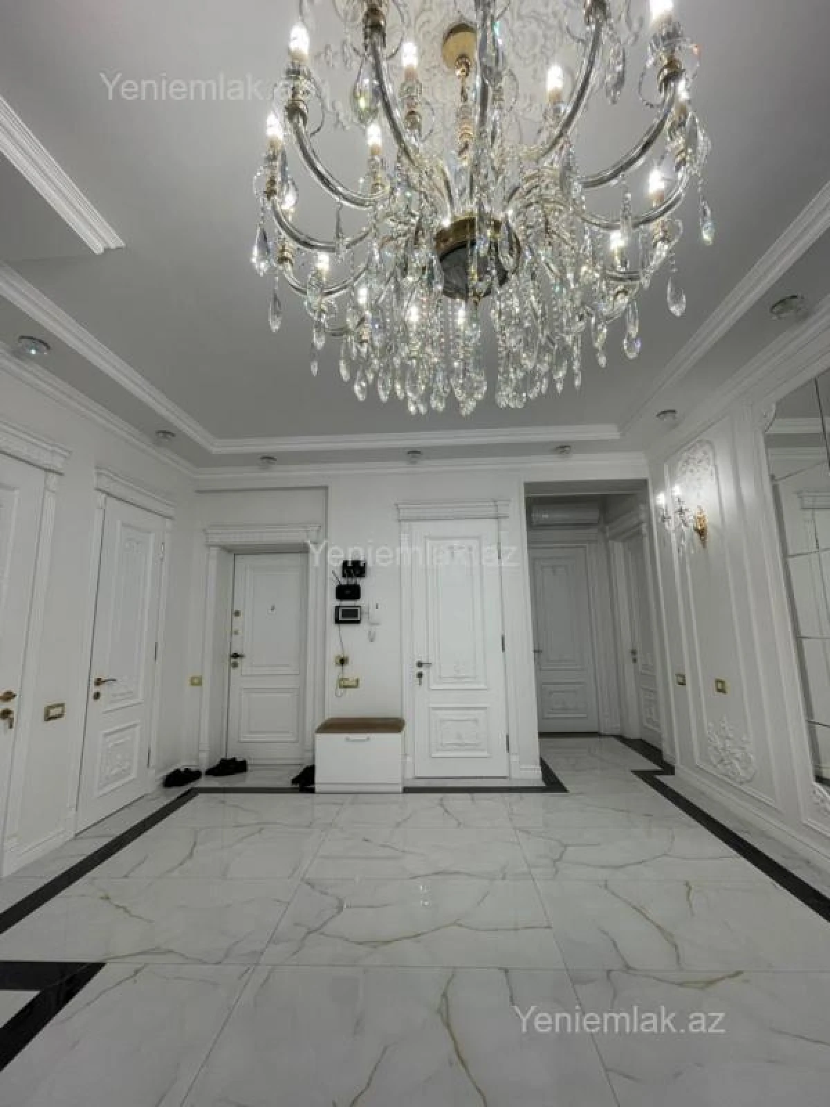 Satılır 3 otaqlı yeni tikili 181 m²