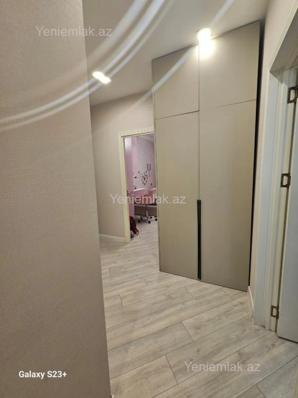 Satılır 3 otaqlı köhnə tikili 68 m²