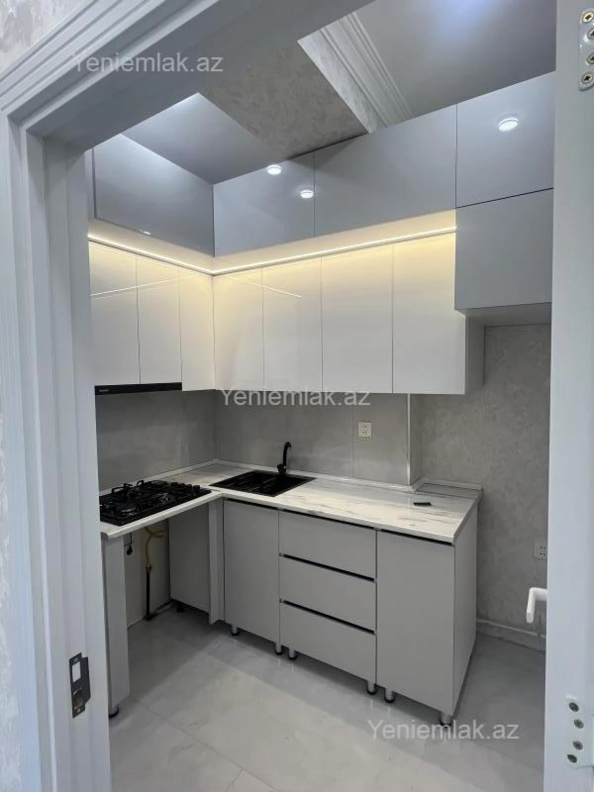 Satılır 2 otaqlı yeni tikili 66 m²