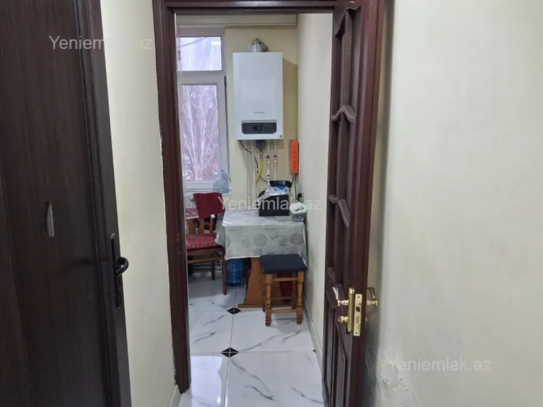 Satılır 2 otaqlı köhnə tikili 52 m²