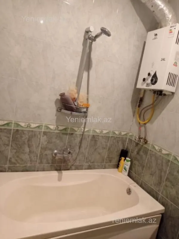 Satılır 2 otaqlı köhnə tikili 60 m²