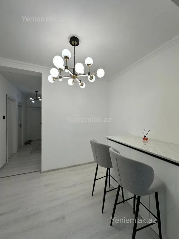 Satılır 2 otaqlı köhnə tikili 60 m²