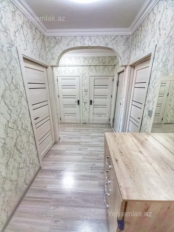 Satılır 2 otaqlı köhnə tikili 60 m²
