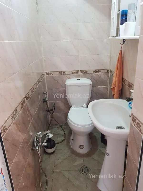 Satılır 7 otaqlı həyət evi 340 m²