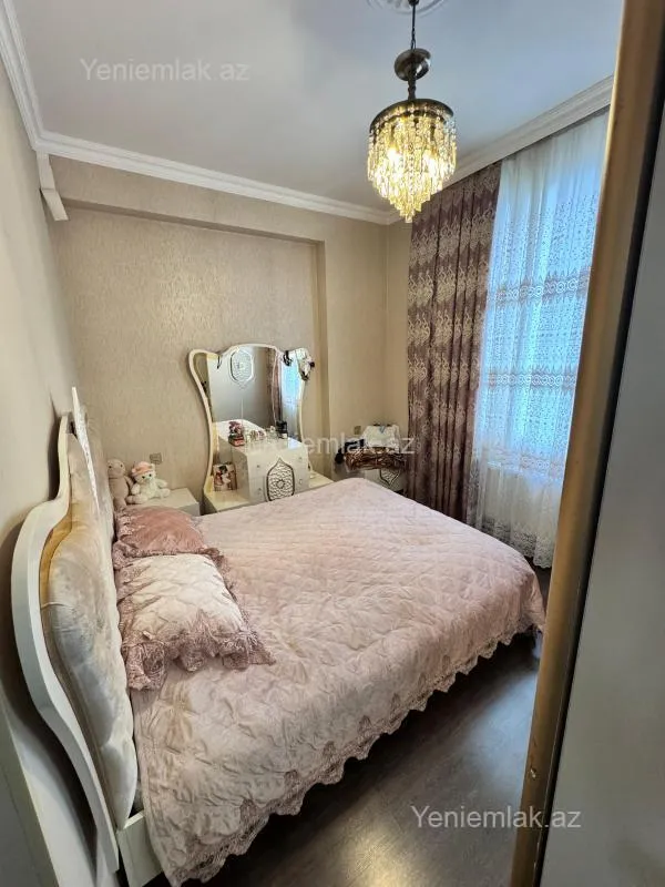 Satılır 2 otaqlı yeni tikili 65 m²