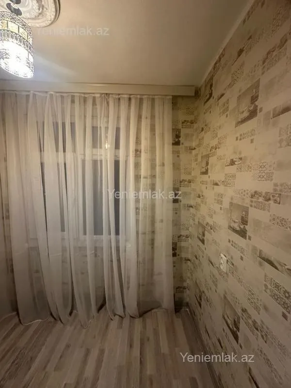 Satılır 2 otaqlı köhnə tikili 40 m²